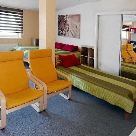 Riga City Center Quiet Apartment With Free Private Parking Exterior foto