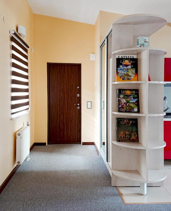 Riga City Center Quiet Apartment With Free Private Parking Exterior foto