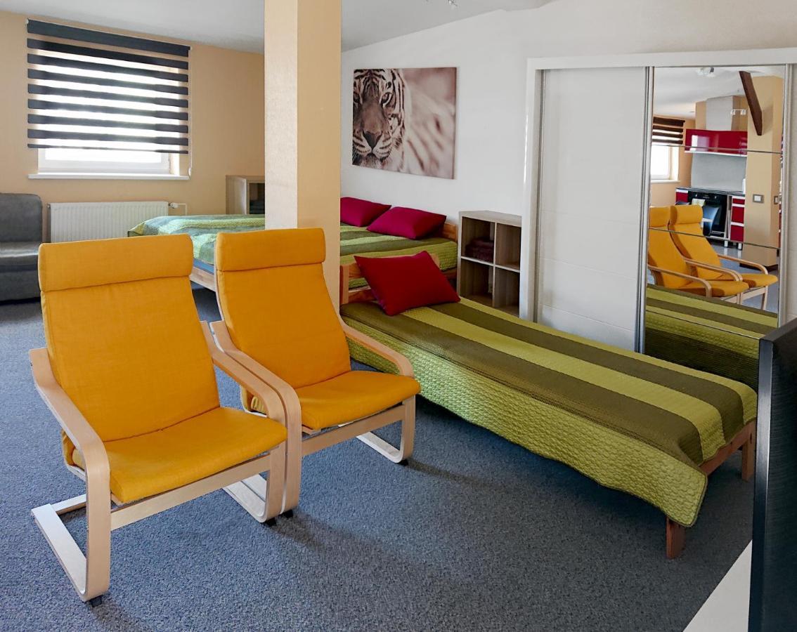 Riga City Center Quiet Apartment With Free Private Parking Exterior foto